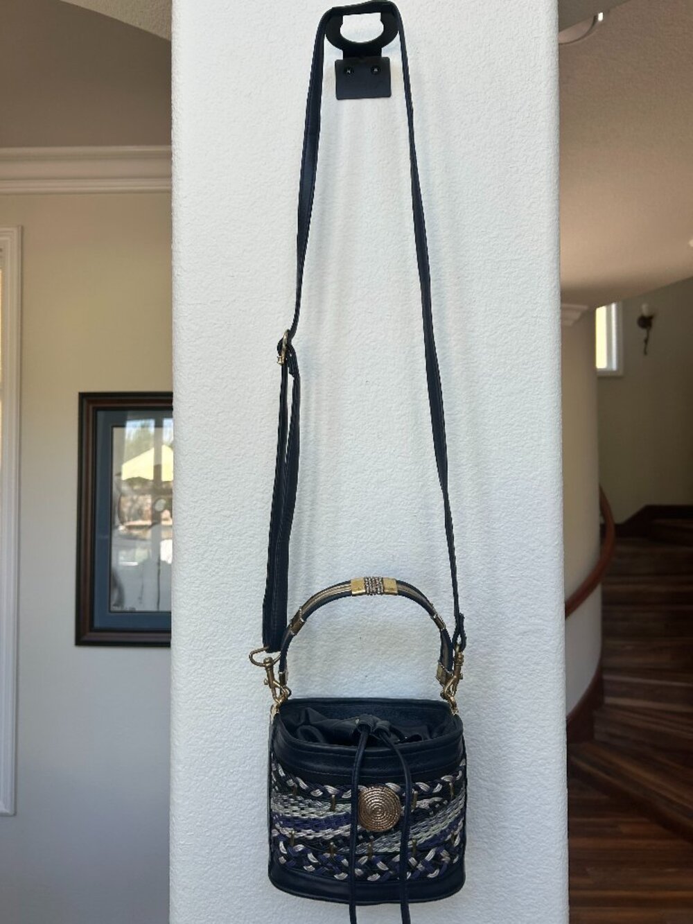 ASHRO dark navy blue leather bucket-style crossbody bag